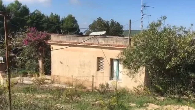 Front facade of Casa Bagnitelli